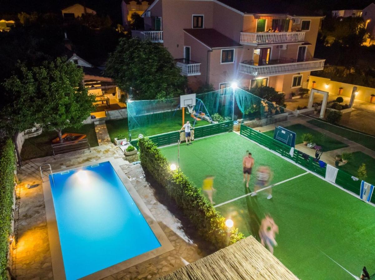 Apartments Mirko Сегет Враница Екстериор снимка
