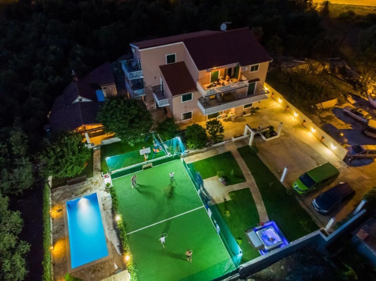 Apartments Mirko Сегет Враница Екстериор снимка