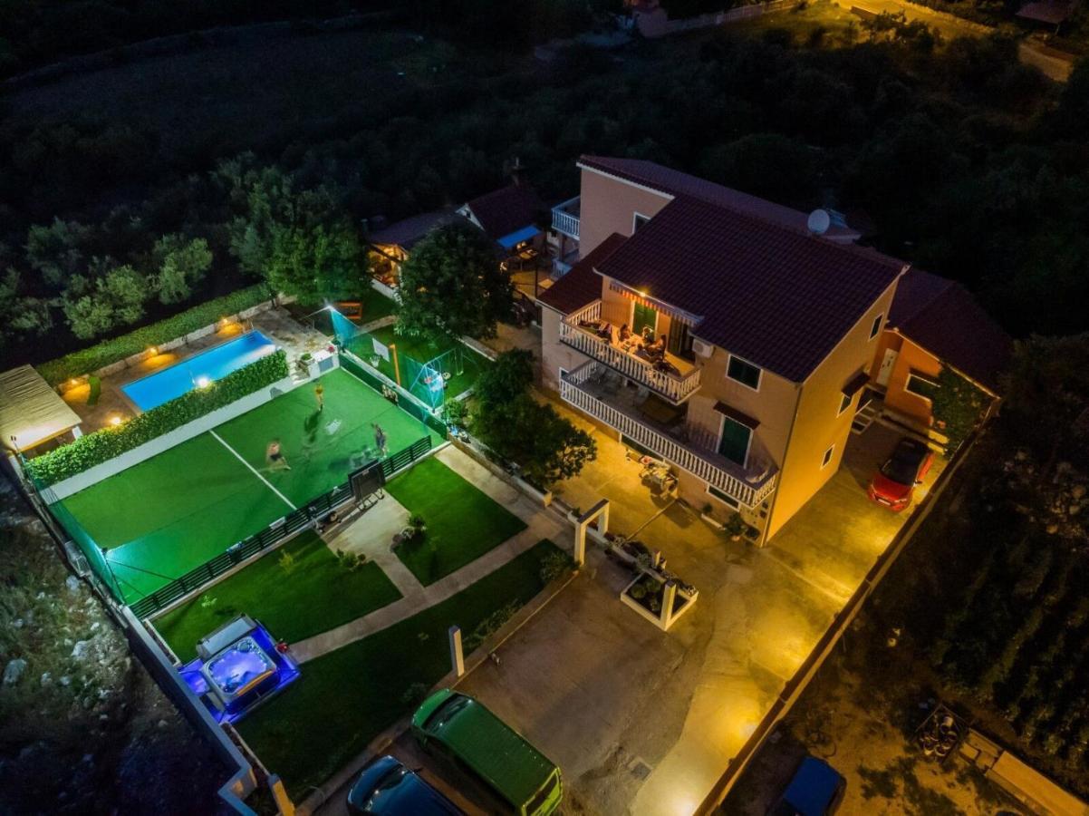 Apartments Mirko Сегет Враница Екстериор снимка