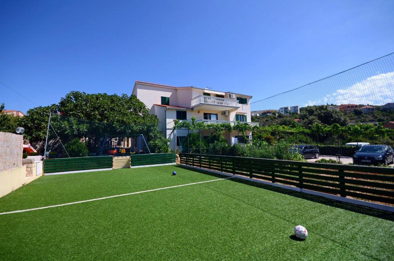 Apartments Mirko Сегет Враница Екстериор снимка