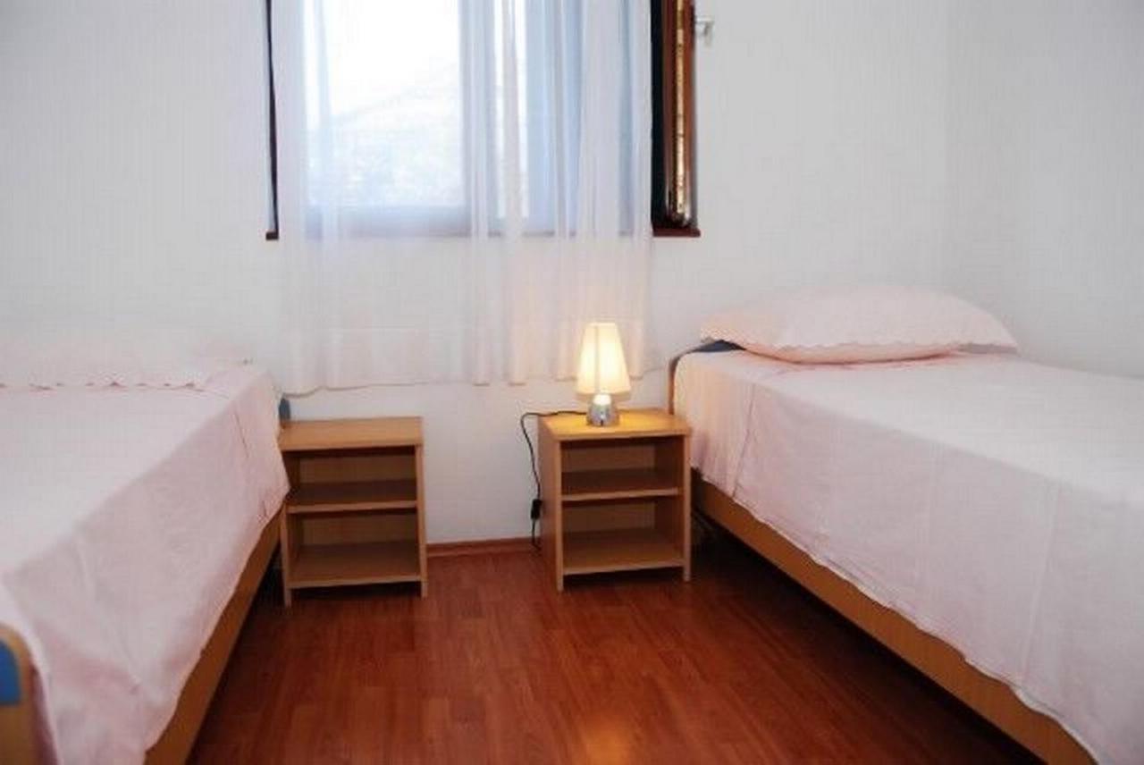 Apartments Mirko Сегет Враница Екстериор снимка