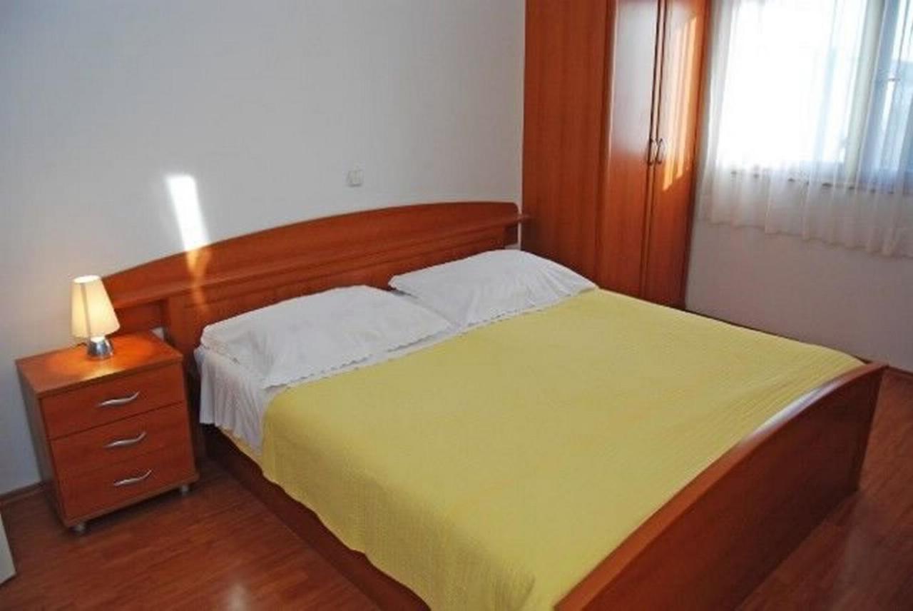 Apartments Mirko Сегет Враница Екстериор снимка