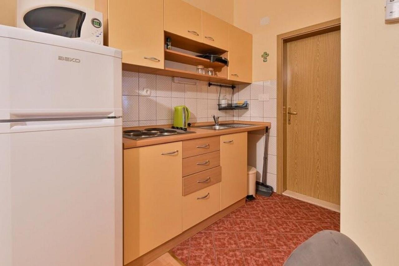 Apartments Mirko Сегет Враница Екстериор снимка