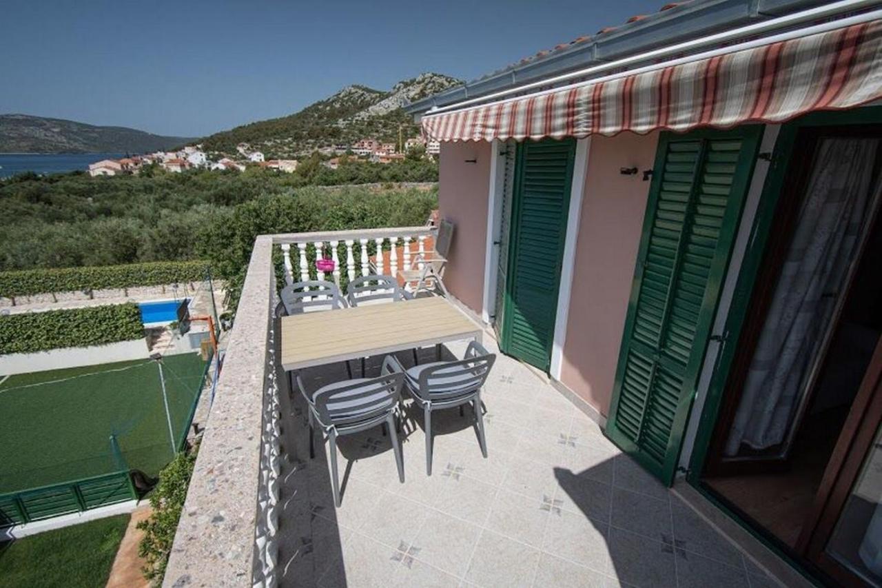 Apartments Mirko Сегет Враница Екстериор снимка